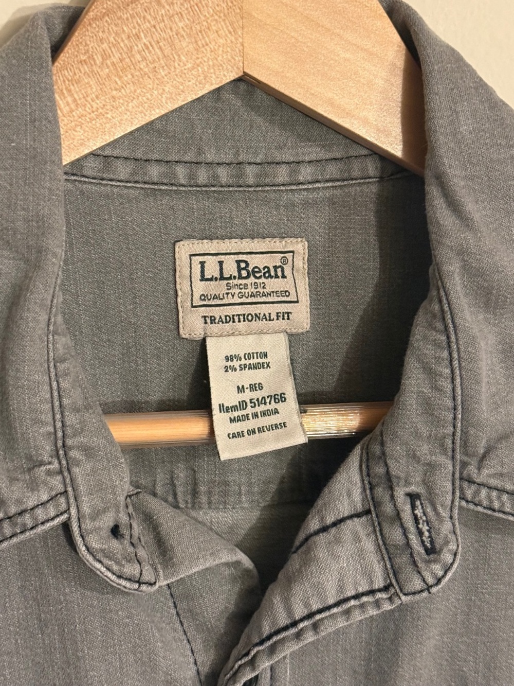 LL Bean Cotton button down shirt - Picture 3 of 4